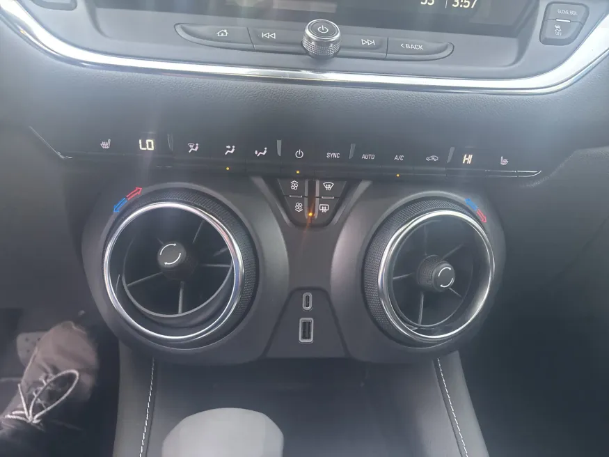 2026 Chevrolet Blazer LT | Photo 16 of 20