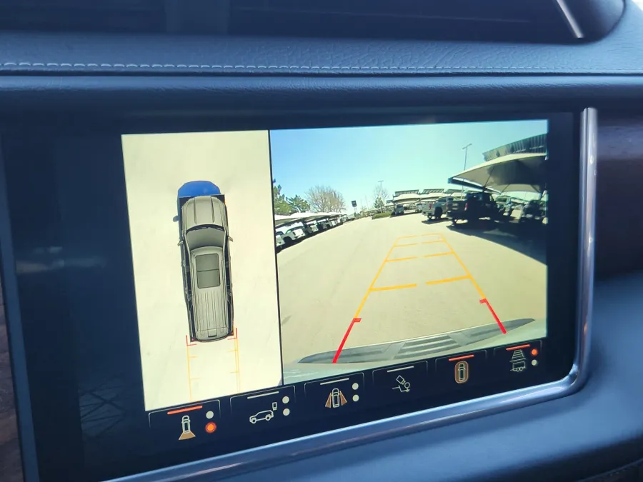 2023 GMC Yukon XL Denali Ultimate | Photo 24 of 27