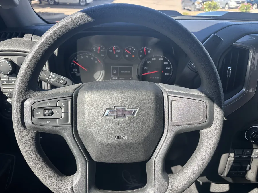 2024 Chevrolet Silverado 1500 Custom Trail Boss | Photo 15 of 17