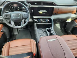 2025 GMC Sierra 2500HD Denali Ultimate | Thumbnail Photo 11 of 31