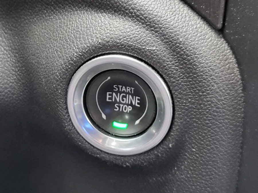 2021 GMC Sierra 1500 AT4 | Photo 17 of 24