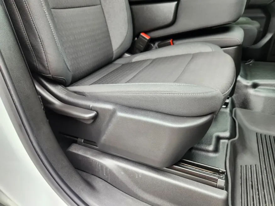 2024 GMC Sierra 2500HD Pro | Photo 18 of 29