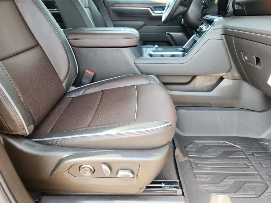 2026 GMC Sierra 2500HD Denali | Photo 20 of 31