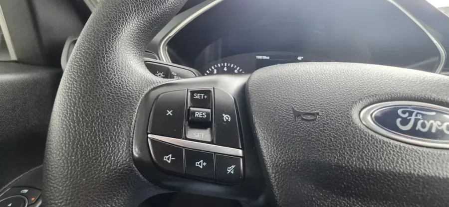 2022 Ford Escape | Photo 15 of 28