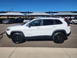 2021 Jeep Cherokee Trailhawk | Thumbnail Photo 3 of 26