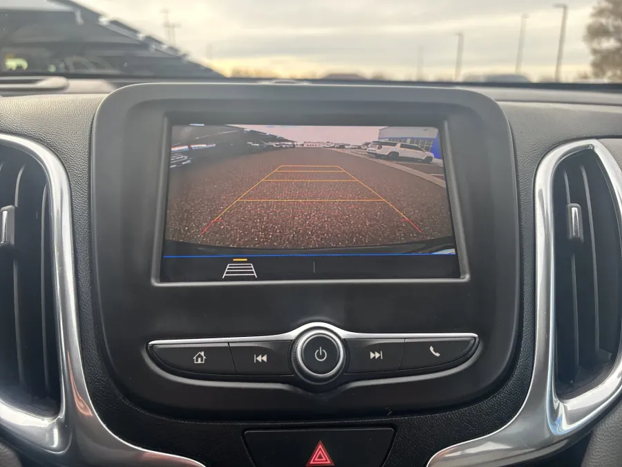 2020 Chevrolet Equinox LT | Photo 16 of 22