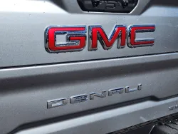 2026 GMC Sierra 2500HD Denali | Thumbnail Photo 14 of 32