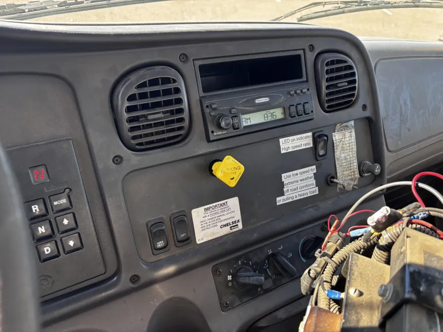 2004 Freightliner M2 106 | Photo 12 of 21