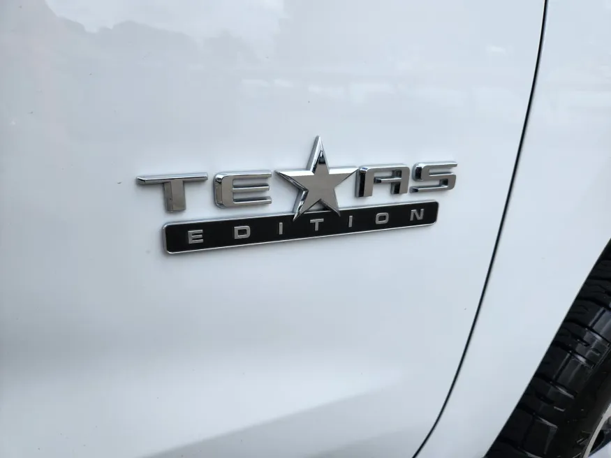 2021 Chevrolet Silverado 1500 LT | Photo 19 of 31