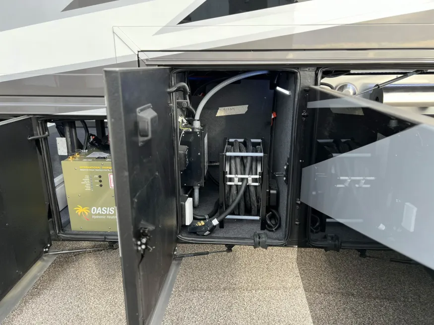 2026 Newmar Mountain Aire 4118 | Photo 41 of 45