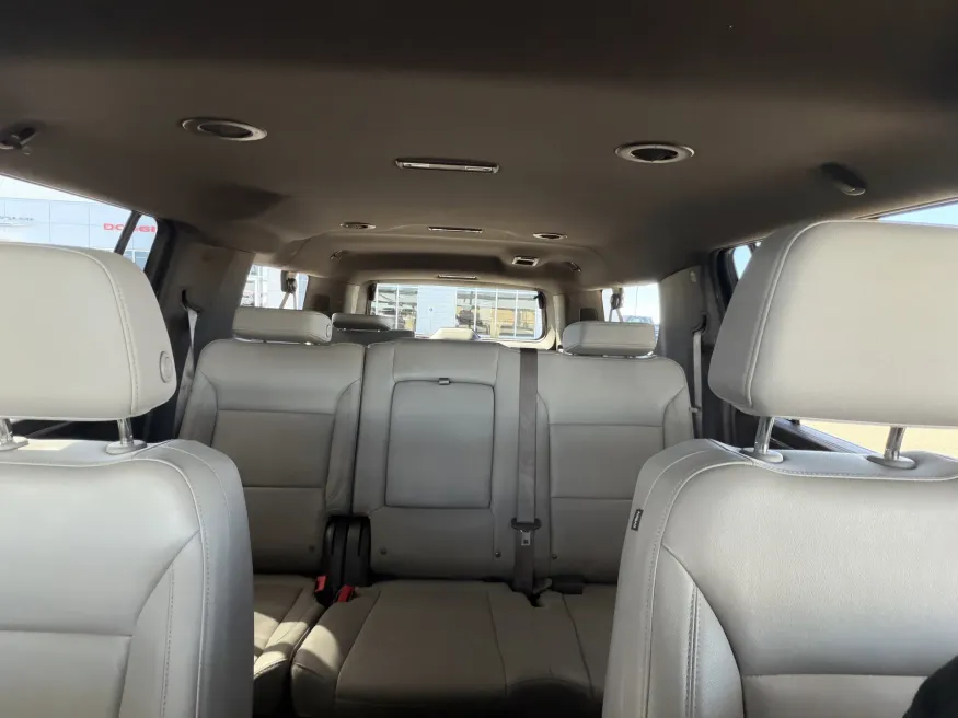 2025 Chevrolet Suburban LT | Photo 22 of 24