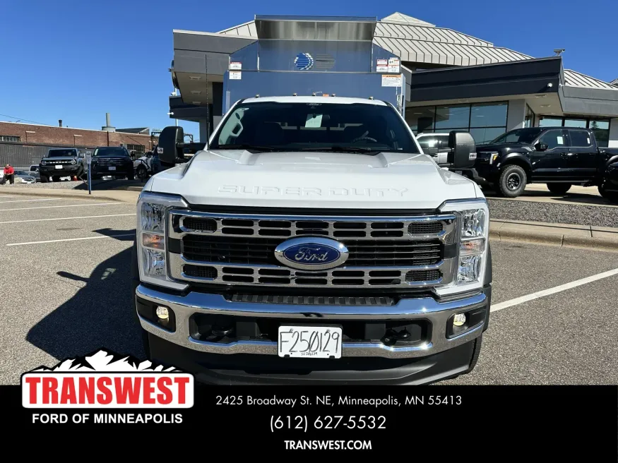 2025 Ford Super Duty F-550 | Photo 2 of 15