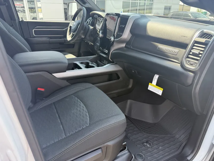 2025 RAM 2500 Big Horn | Photo 10 of 14