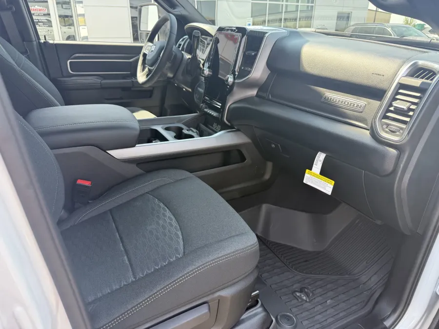 2025 RAM 2500 Big Horn | Photo 10 of 14
