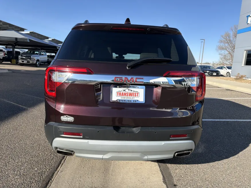 2021 GMC Acadia SLT | Photo 3 of 24