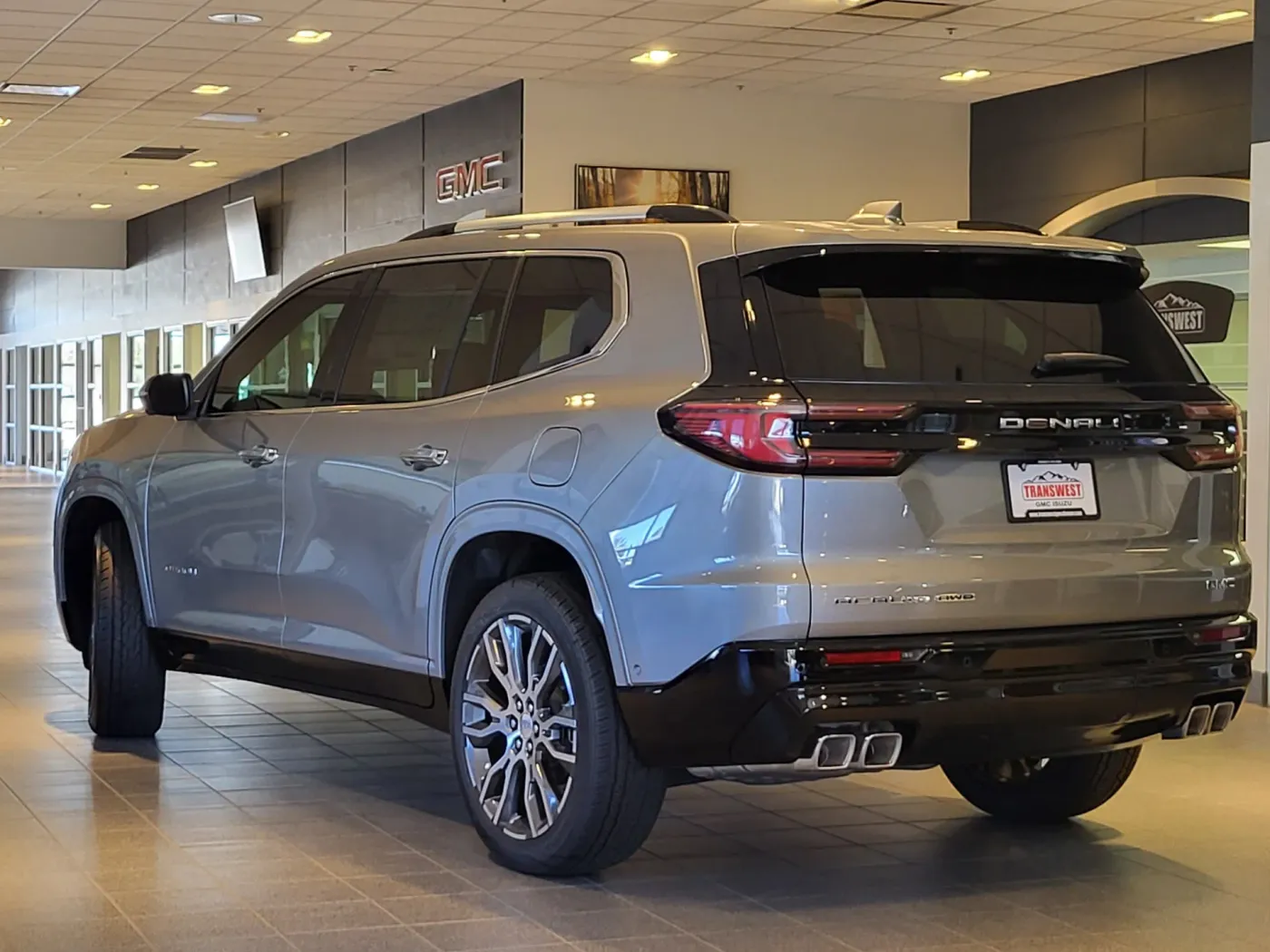 2026 GMC Acadia Denali Ultimate | Photo 4 of 26