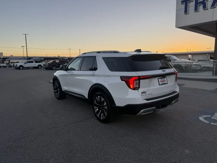 2026 Ford Explorer | Photo 6 of 25