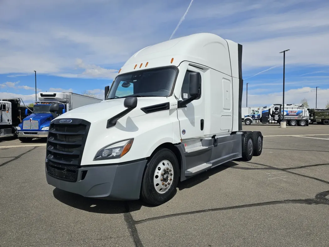 2024 Freightliner Cascadia 126 