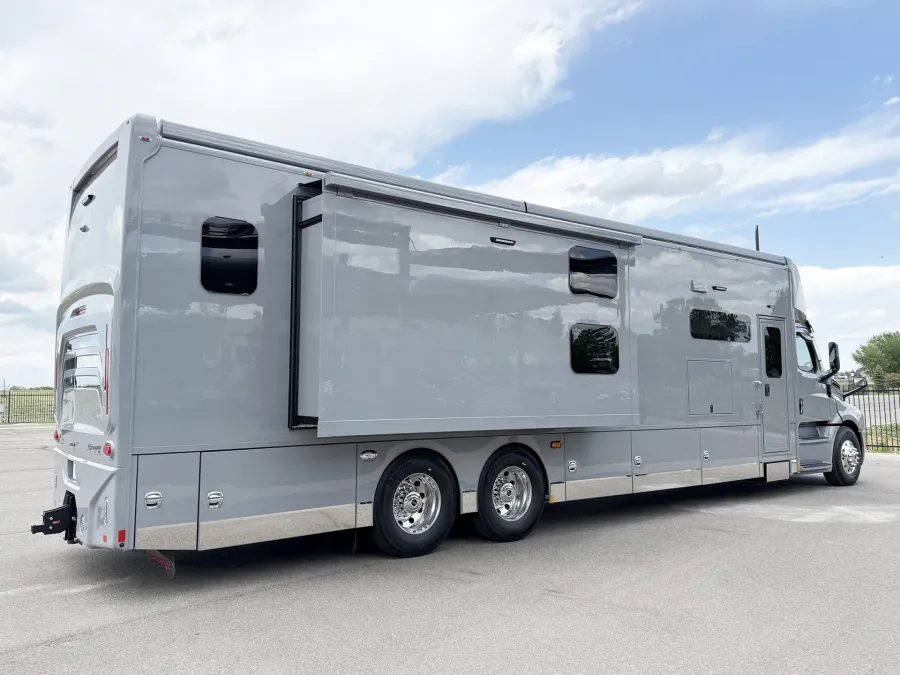 2026 Renegade XL X45BBC | Photo 19 of 29