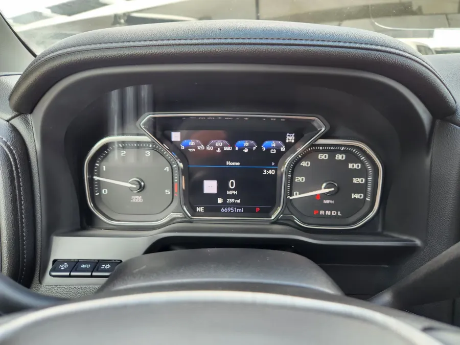 2023 GMC Sierra 2500HD Denali | Photo 22 of 30