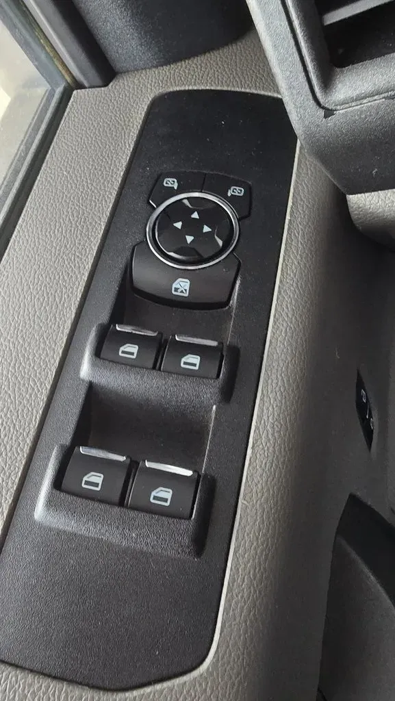 2019 Ford F-350 | Photo 11 of 27