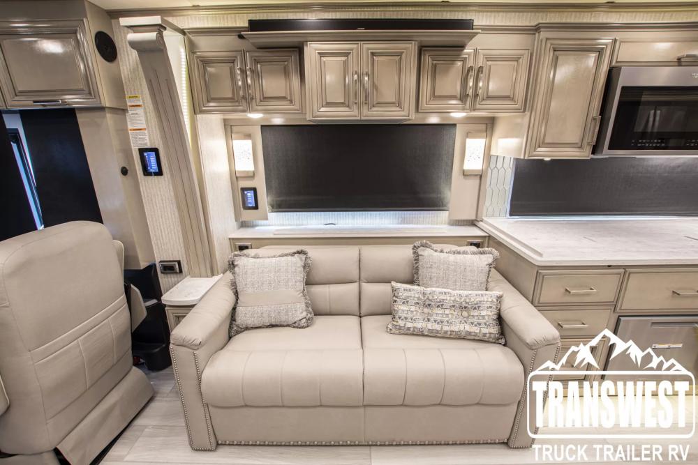 2023 Newmar London Aire 4579 | Photo 13 of 26