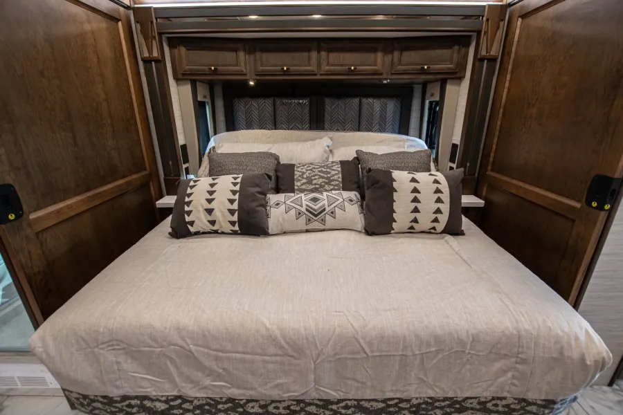 2026 Tiffin Allegro Bus 40IP | Photo 19 of 28