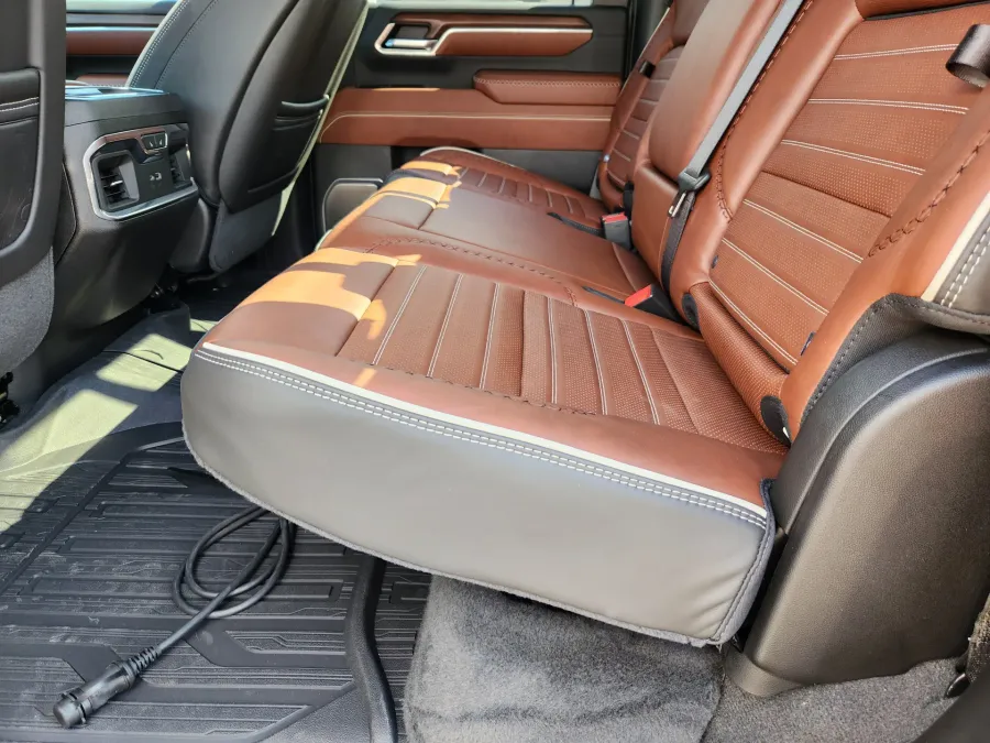 2025 GMC Sierra 3500HD Denali Ultimate | Photo 10 of 29