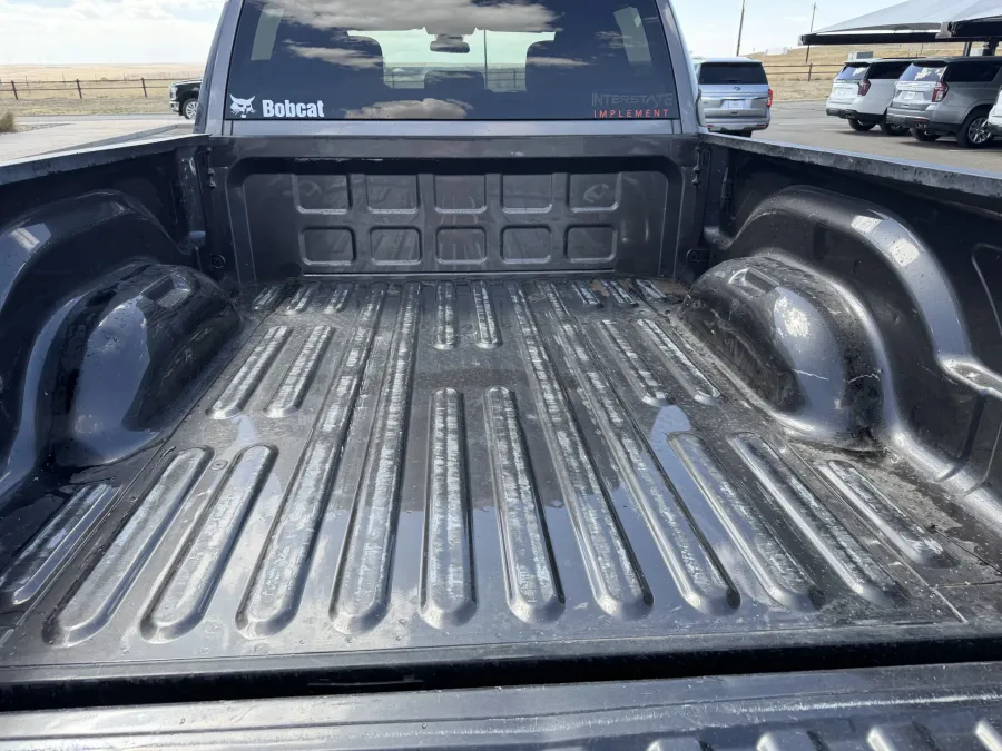 2022 RAM 2500 Big Horn | Photo 7 of 18