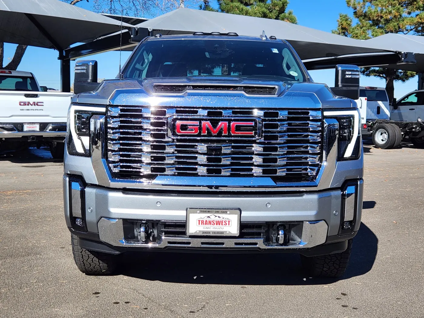 2026 GMC Sierra 2500HD Denali | Photo 4 of 32