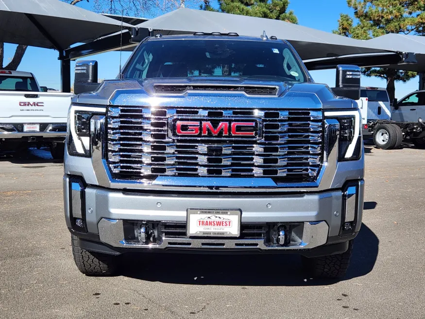 2026 GMC Sierra 2500HD Denali | Photo 4 of 32
