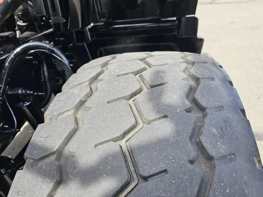 2024 Mack GU813 | Photo 16 of 17