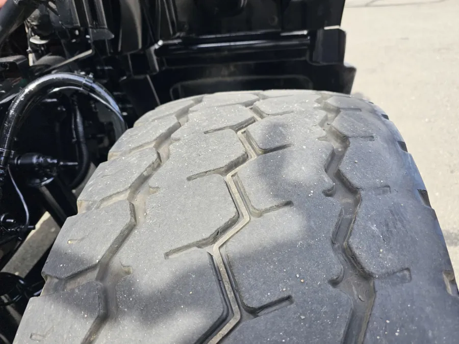 2024 Mack GU813 | Photo 16 of 17