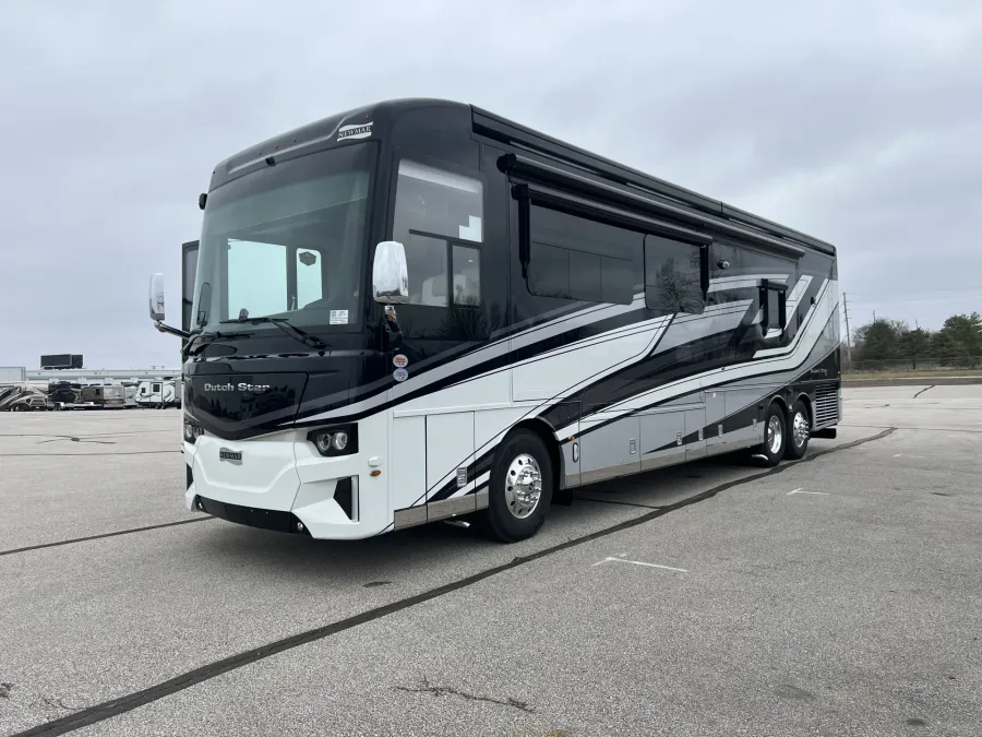 2026 Newmar Dutch Star 4081 | Photo 5 of 42
