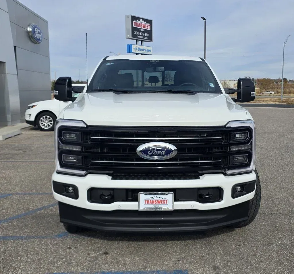 2026 Ford Super Duty F-250 | Photo 4 of 35