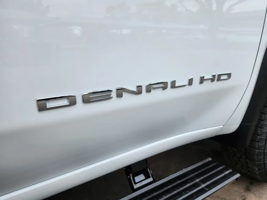 2026 GMC Sierra 2500HD Denali Ultimate | Photo 19 of 31