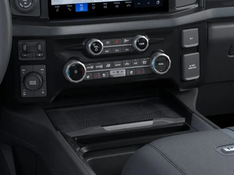 2026 Ford Super Duty F-250 | Photo 15 of 22