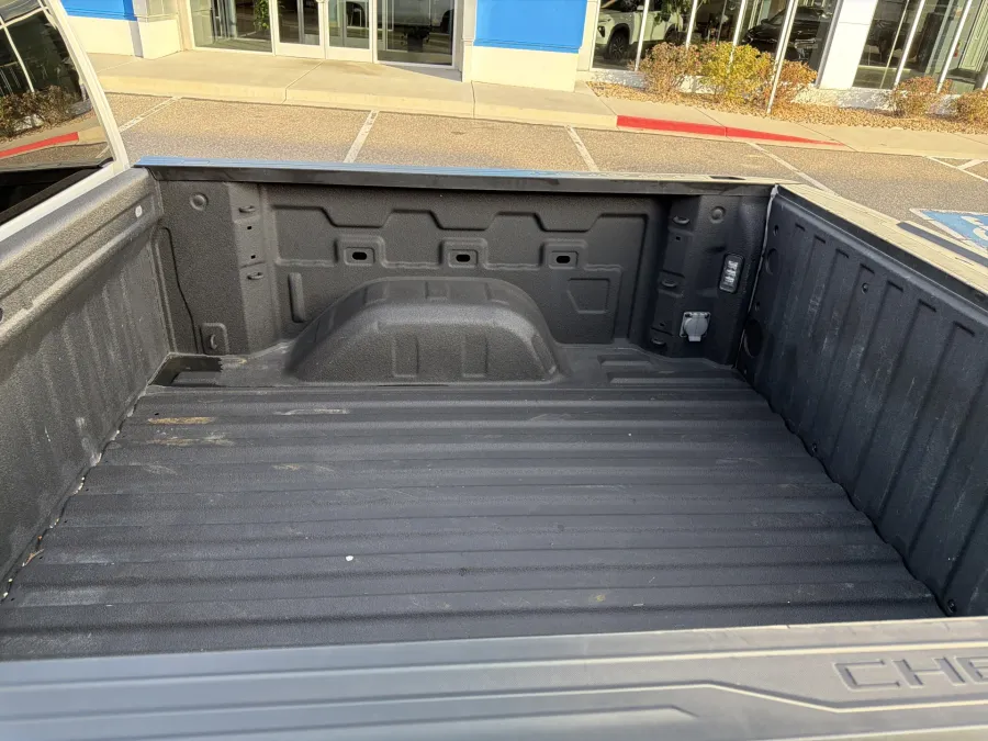 2023 Chevrolet Silverado 1500 RST | Photo 8 of 20