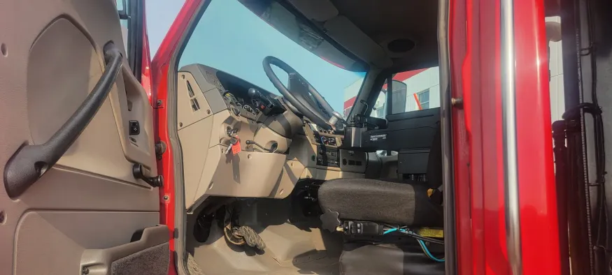 2008 Sterling L8500 | Photo 4 of 8