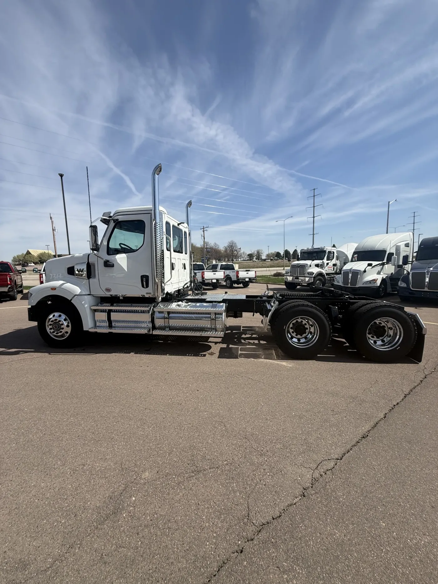 2027 Western Star 49X | Photo 2 of 16