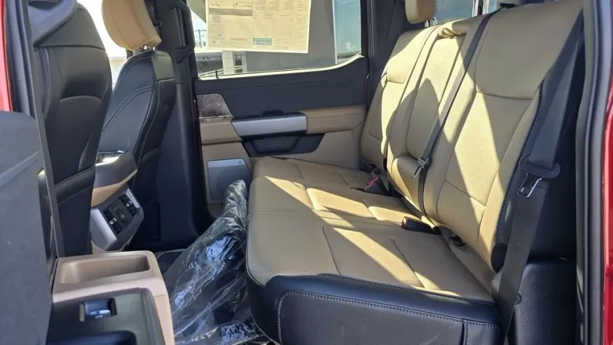 2026 Ford Super Duty F-350 | Photo 31 of 33