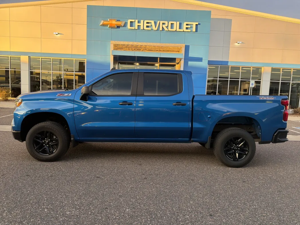 2022 Chevrolet Silverado 1500 Custom Trail Boss 