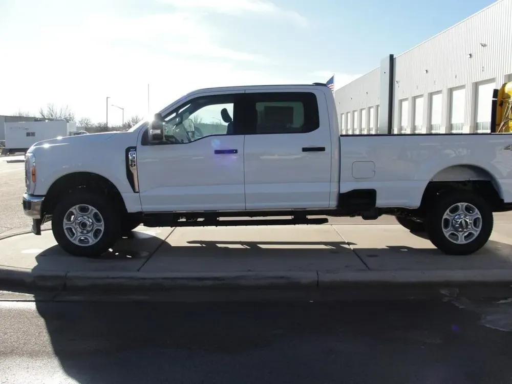 2026 Ford Super Duty F-350 XLT