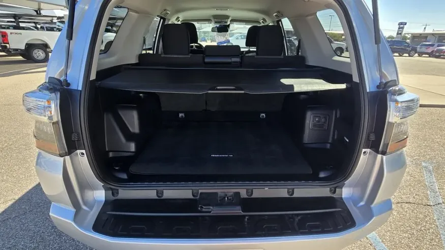 2022 Toyota 4Runner | Photo 9 of 29