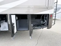 2022 Newmar Bay Star 3626 | Thumbnail Photo 27 of 30