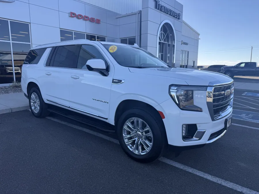 2024 GMC Yukon XL SLT | Photo 5 of 20