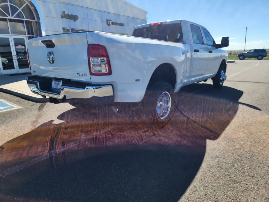2024 RAM 3500 Tradesman | Photo 7 of 23