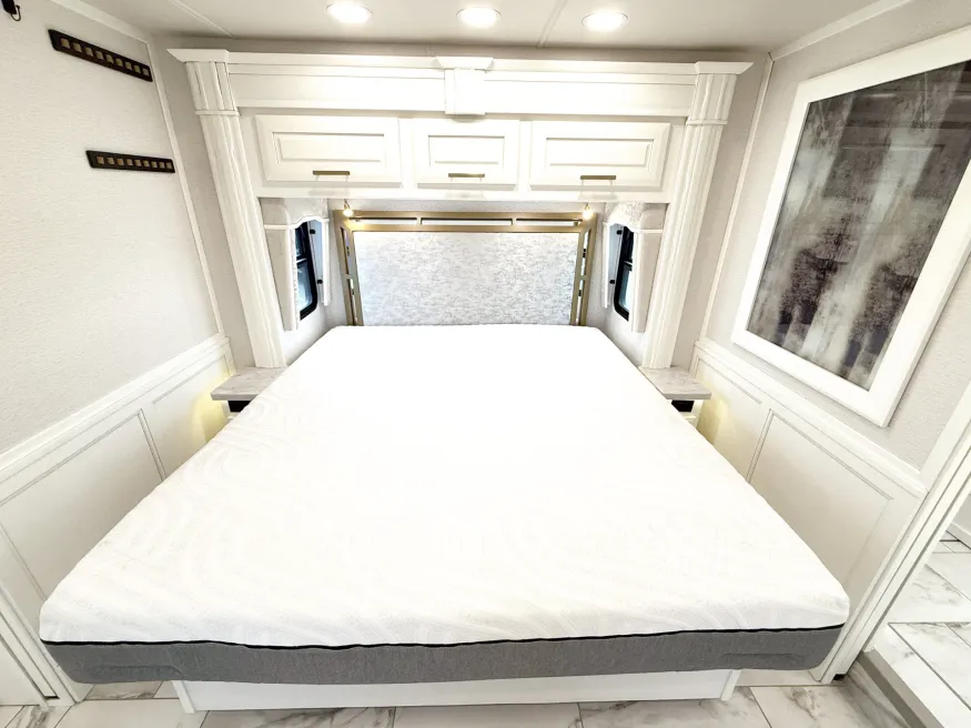 2023 Entegra Coach Cornerstone 45R | Photo 18 of 33