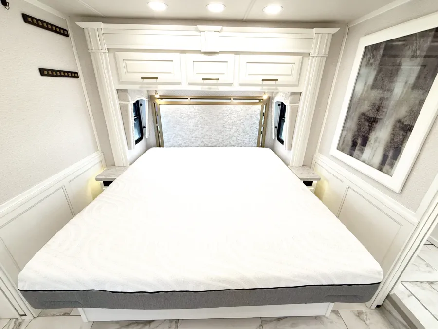 2023 Entegra Coach Cornerstone 45R | Photo 18 of 33