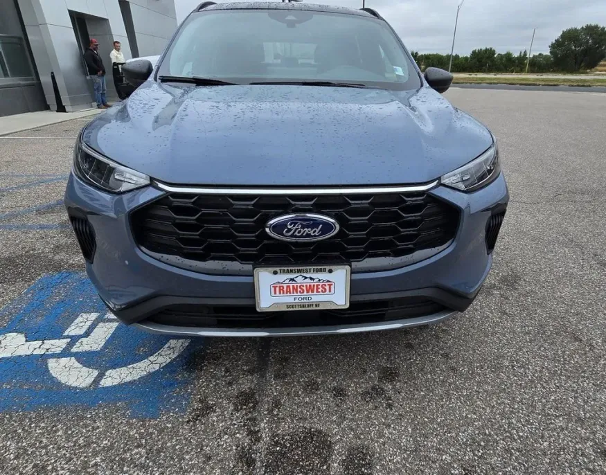 2026 Ford Escape | Photo 2 of 30